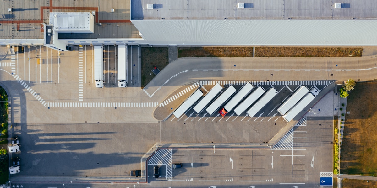Modern warehouse logistics technology